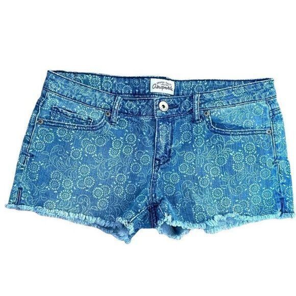Aeropostale cotton stretch distressed shorts women size 9/10. - Picture 1 of 4